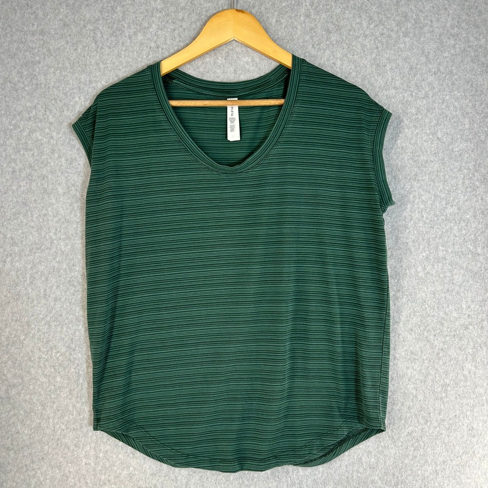 Athleta‎ Cloudlight Stratus Striped Tee Shirt Green Boxy Fit Yoga Top Sz Small